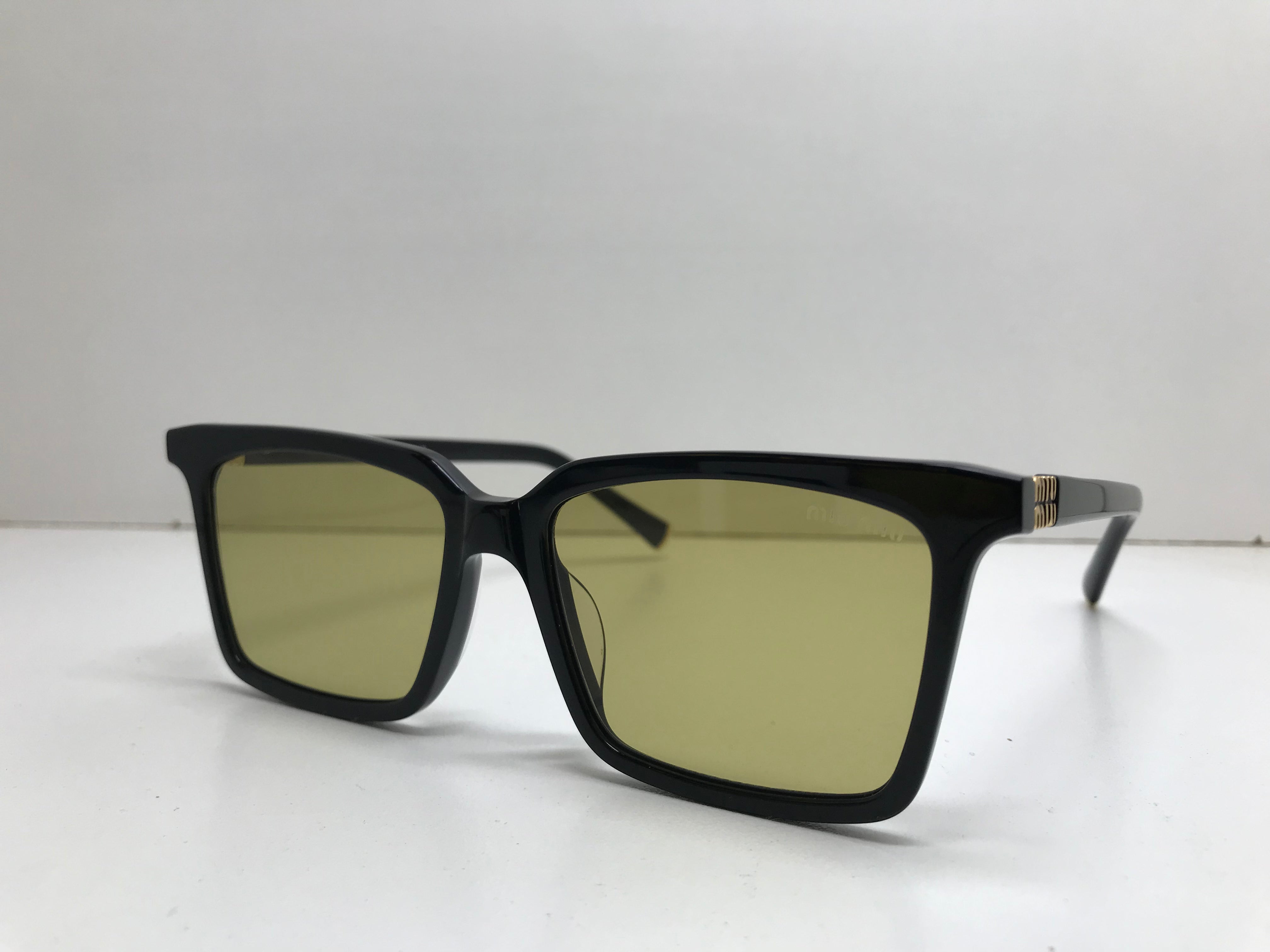 MIU MIU SMU08XV