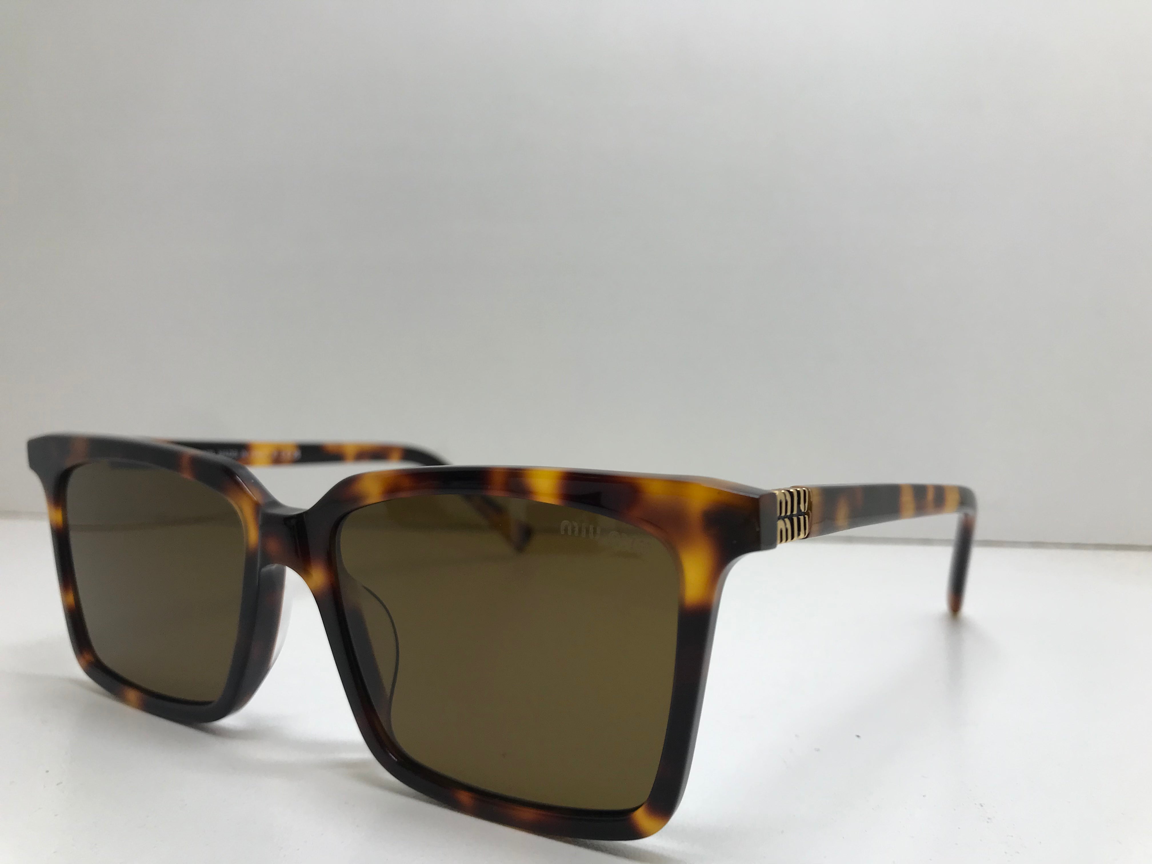 MIU MIU SMU08XV