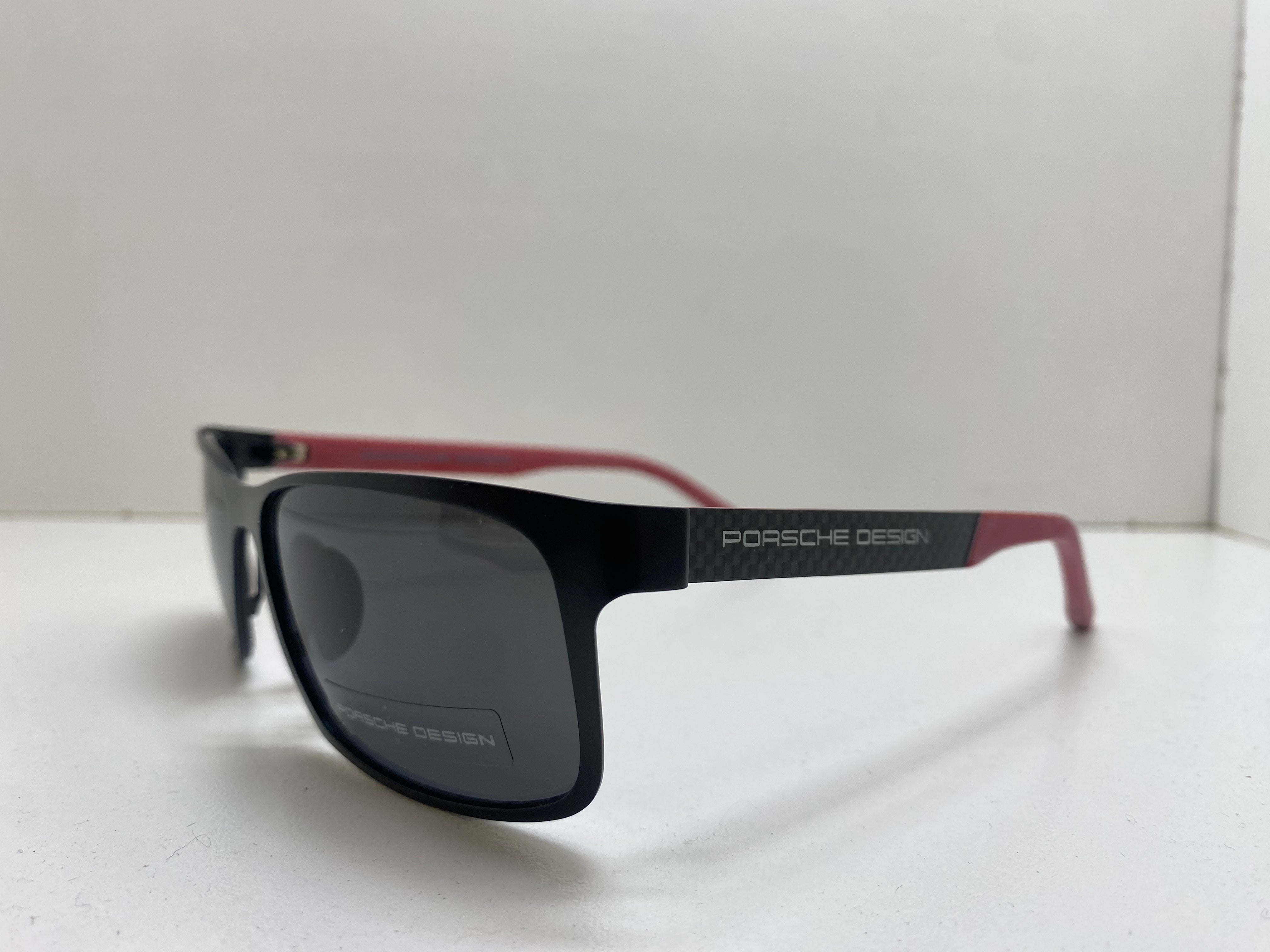 PORSCHE DESIGN P8550