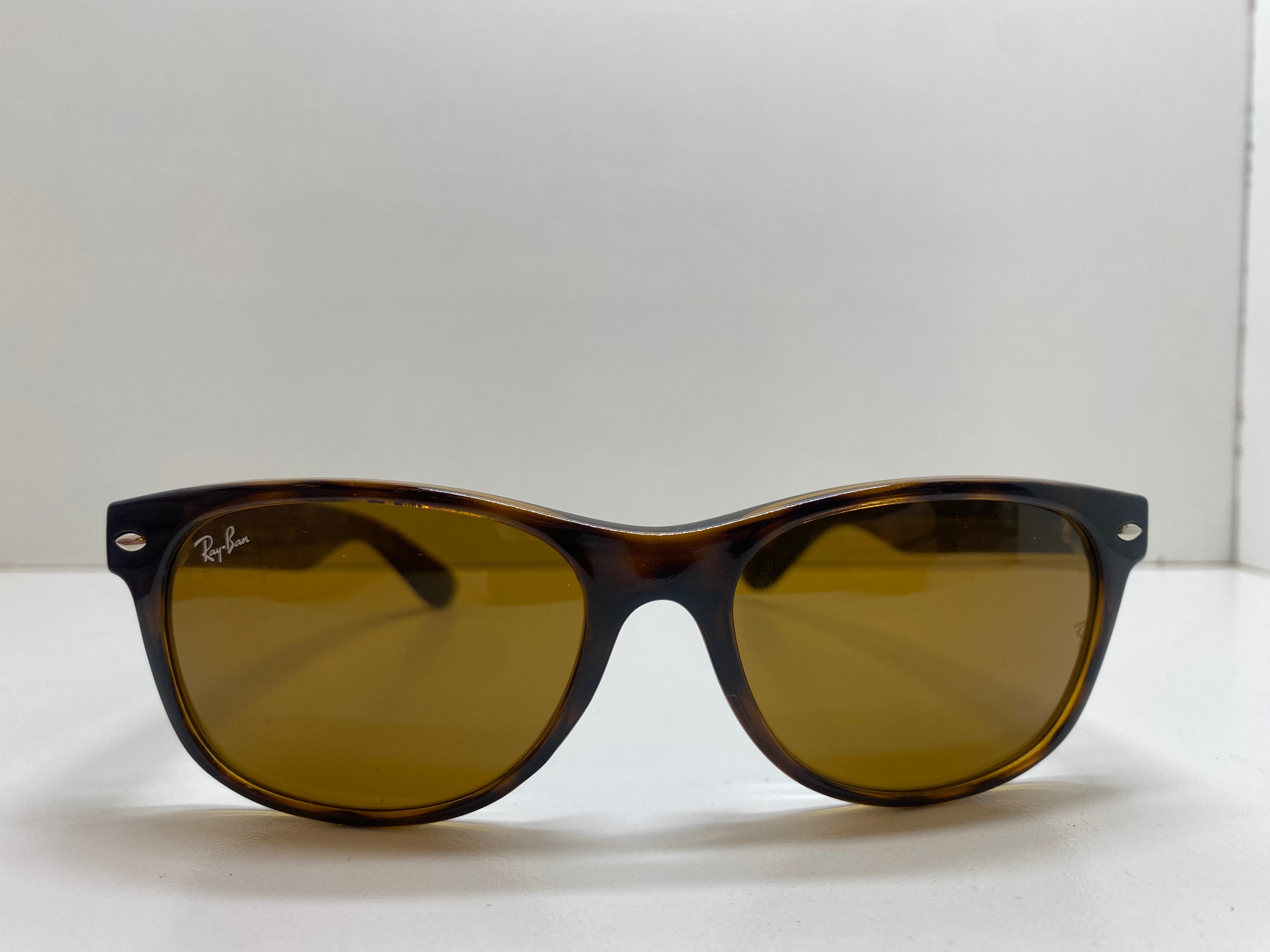 RayBan 2132