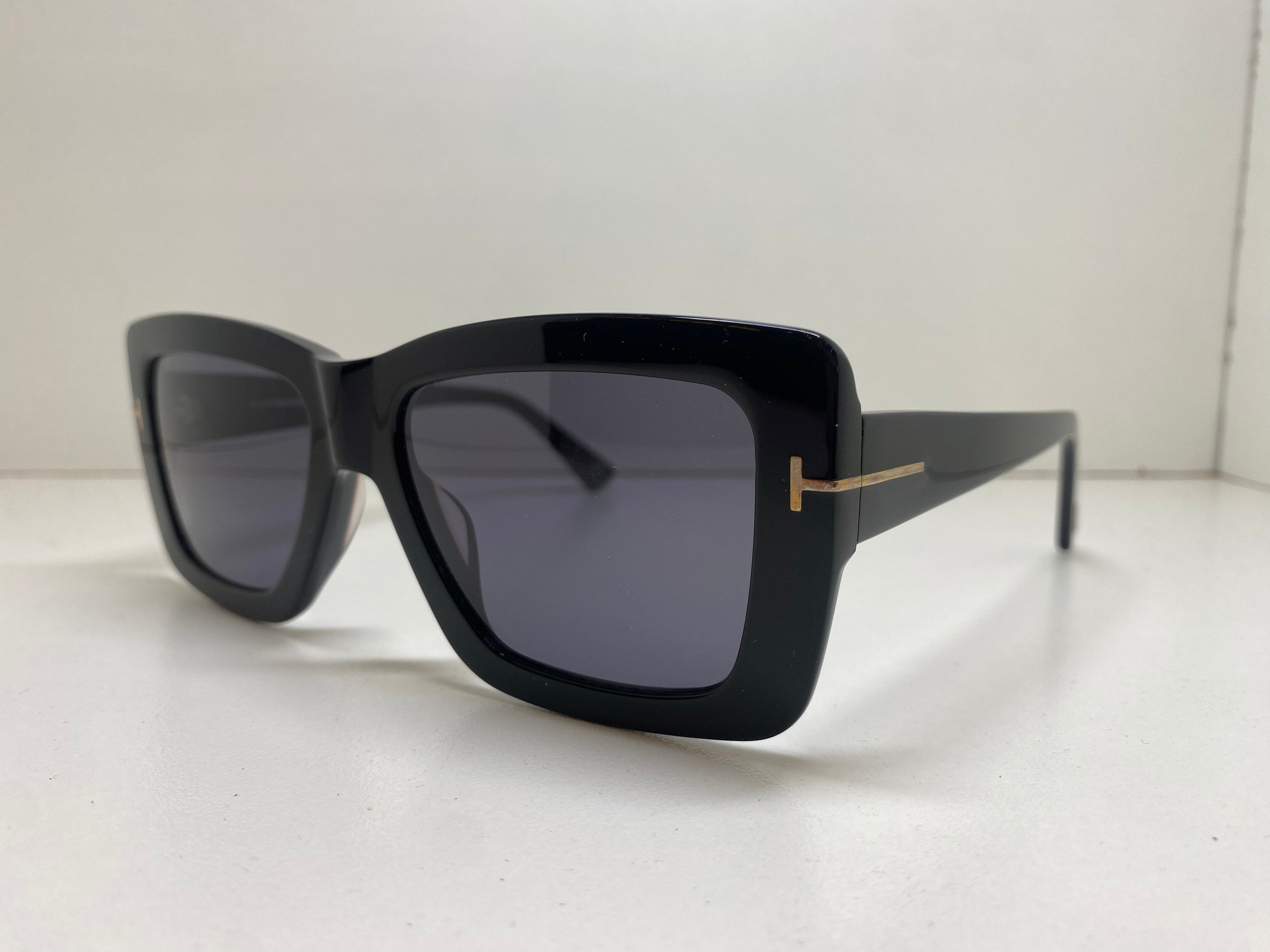 Tom Ford Hutton-02 TF664