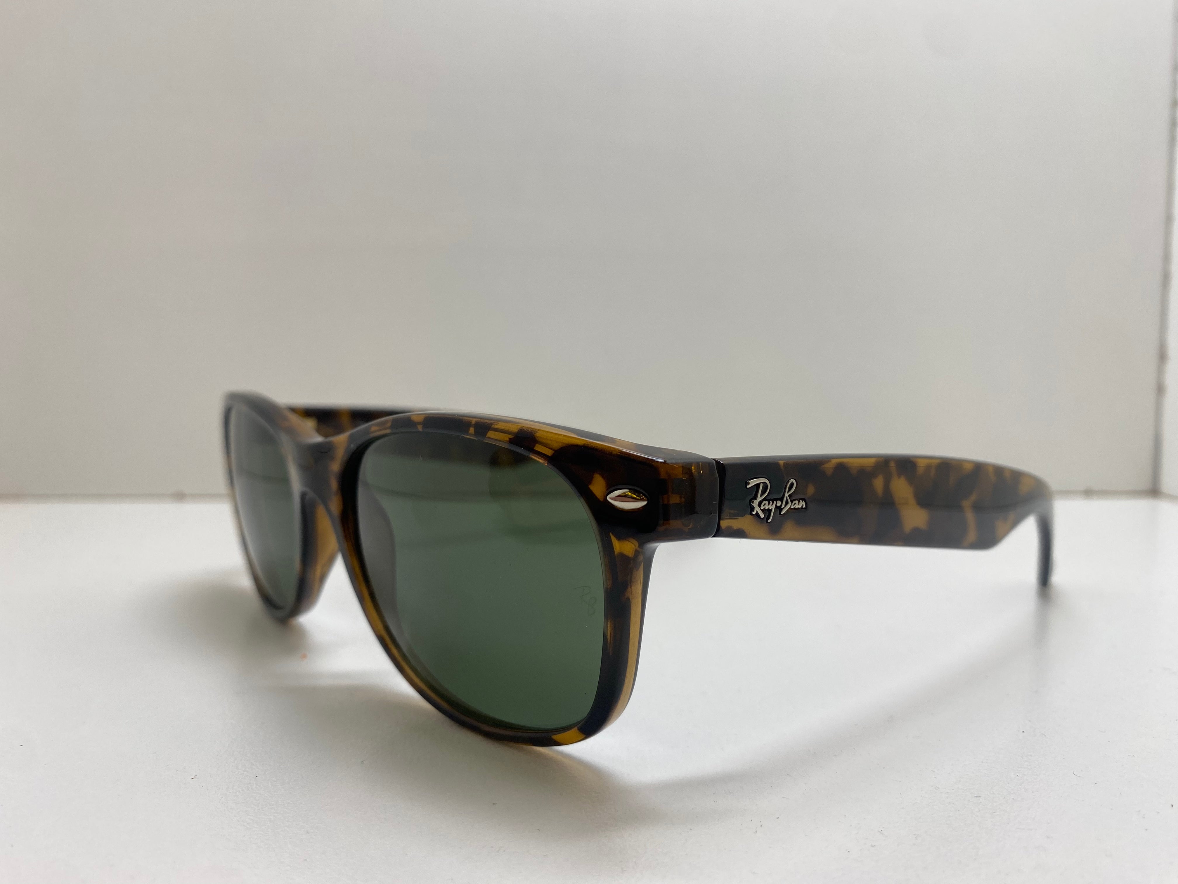 RayBan 2132