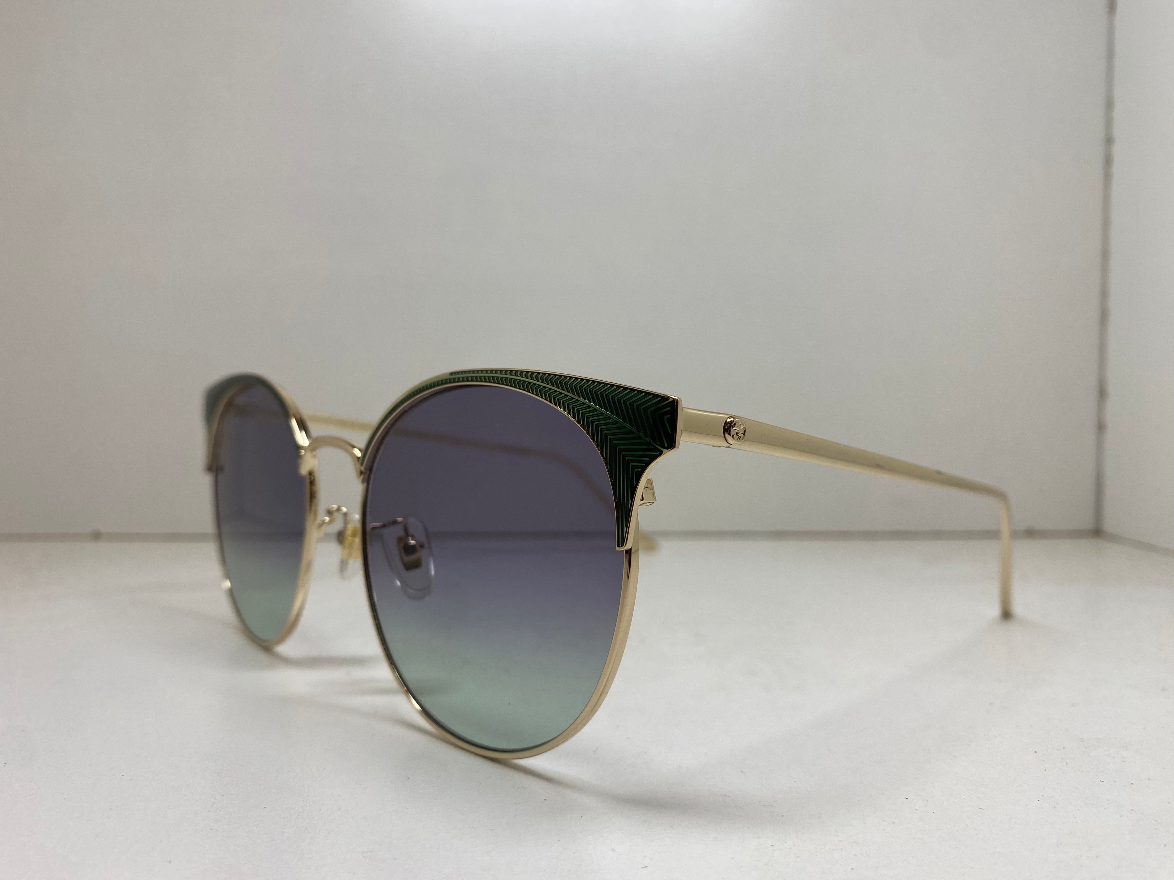 GUCCI GG0402SK