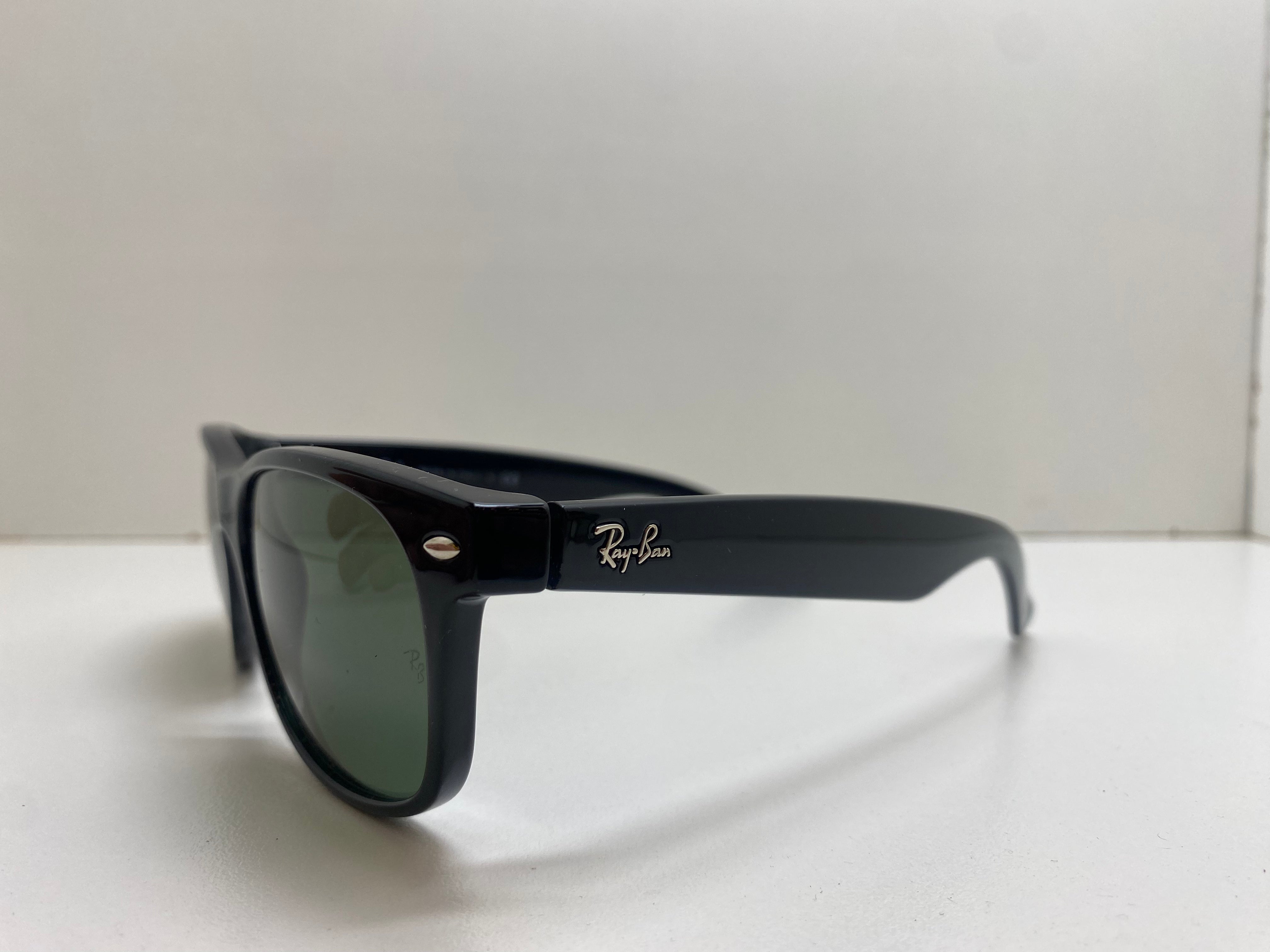 RayBan 2132