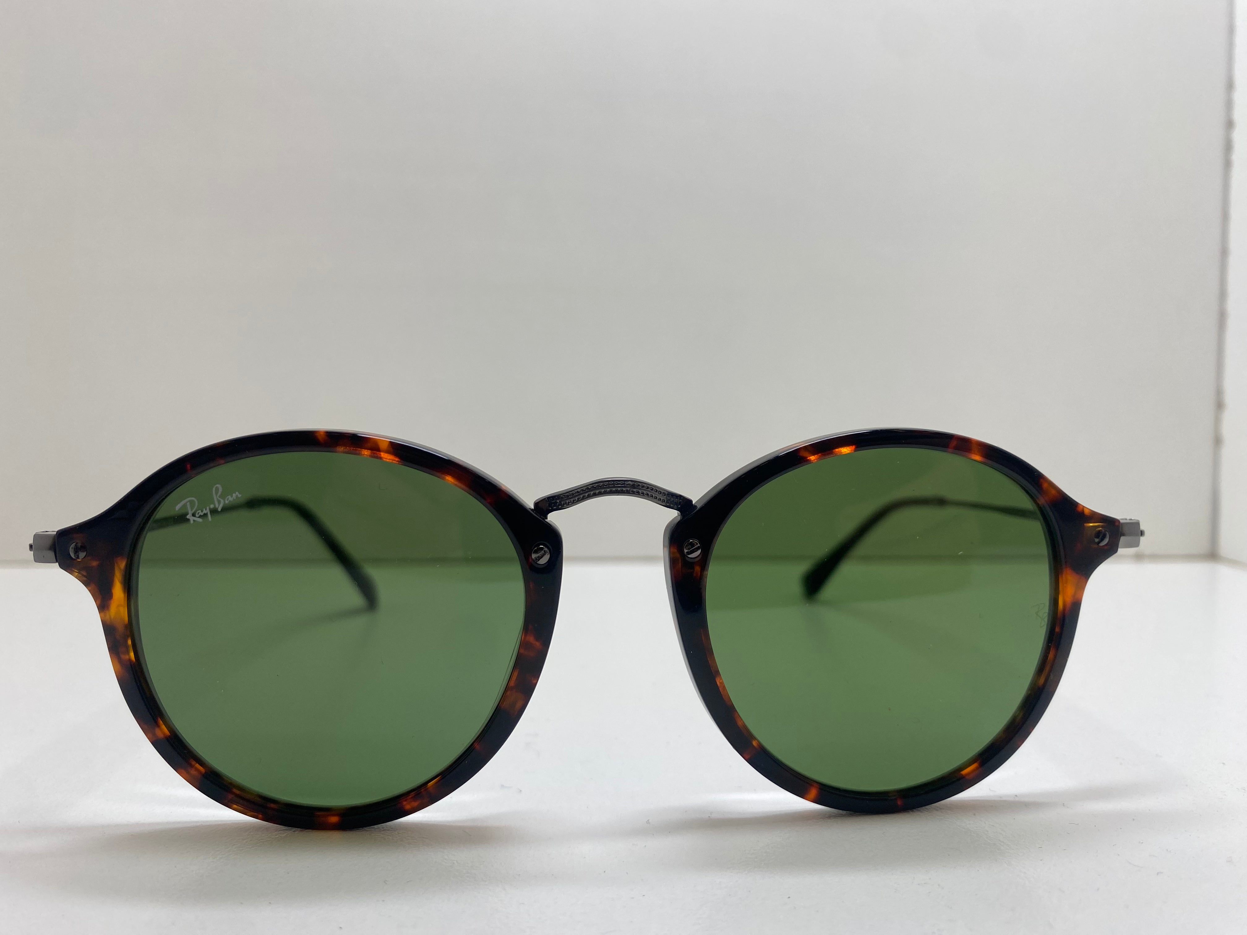 RayBan 2447