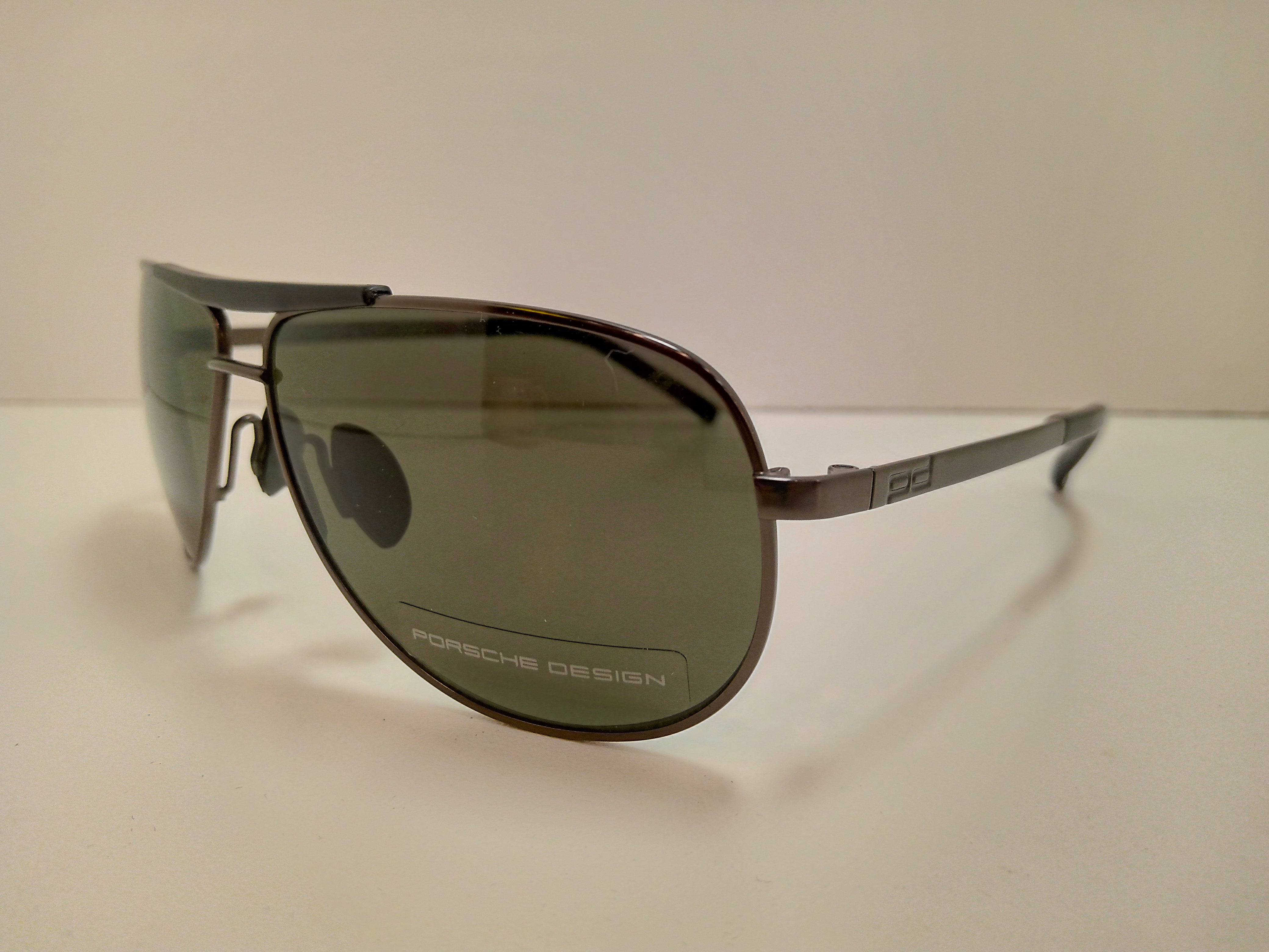 PORSCHE DESIGN P8560