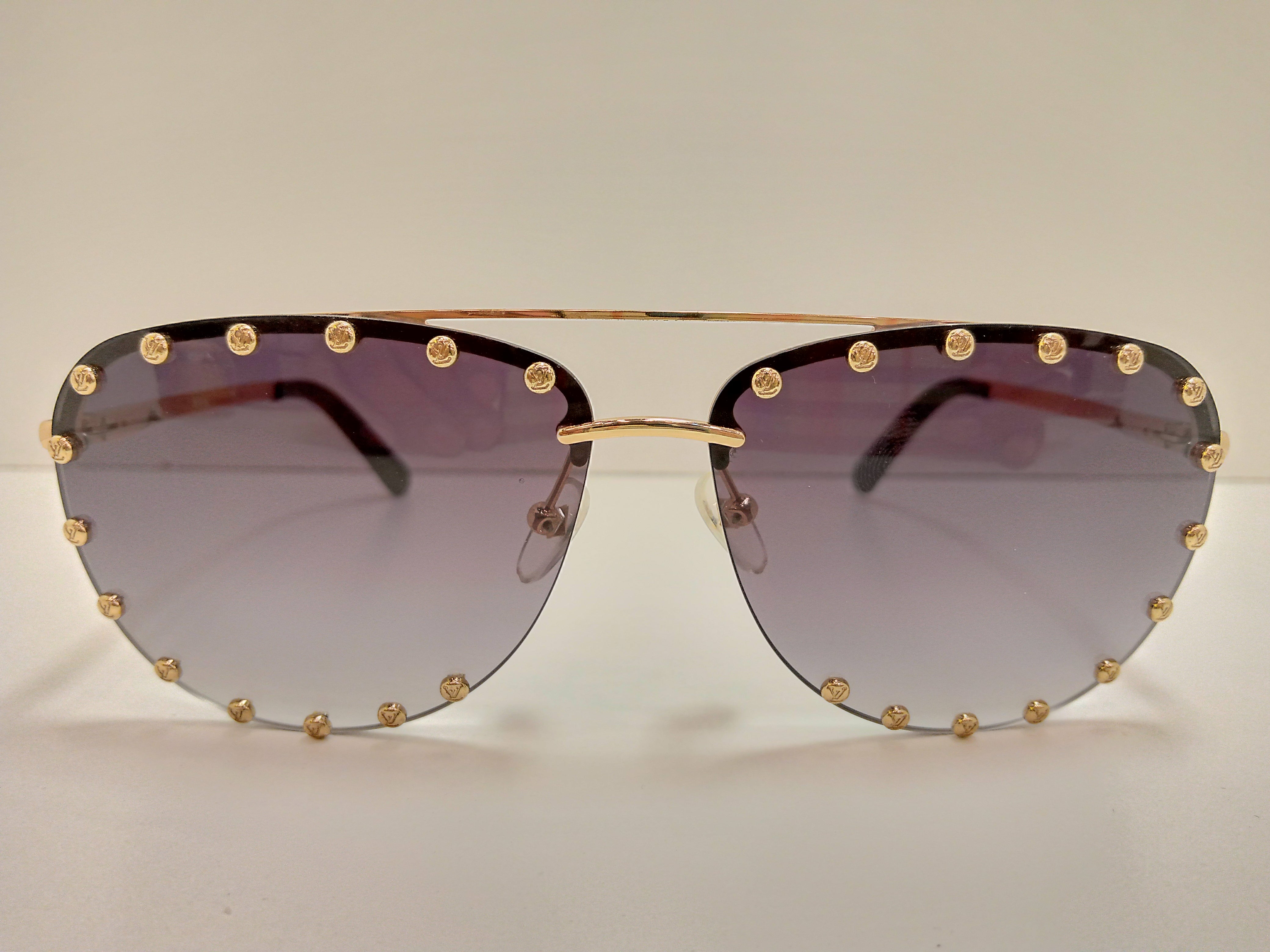 LOUIS VUITTON Z1154U