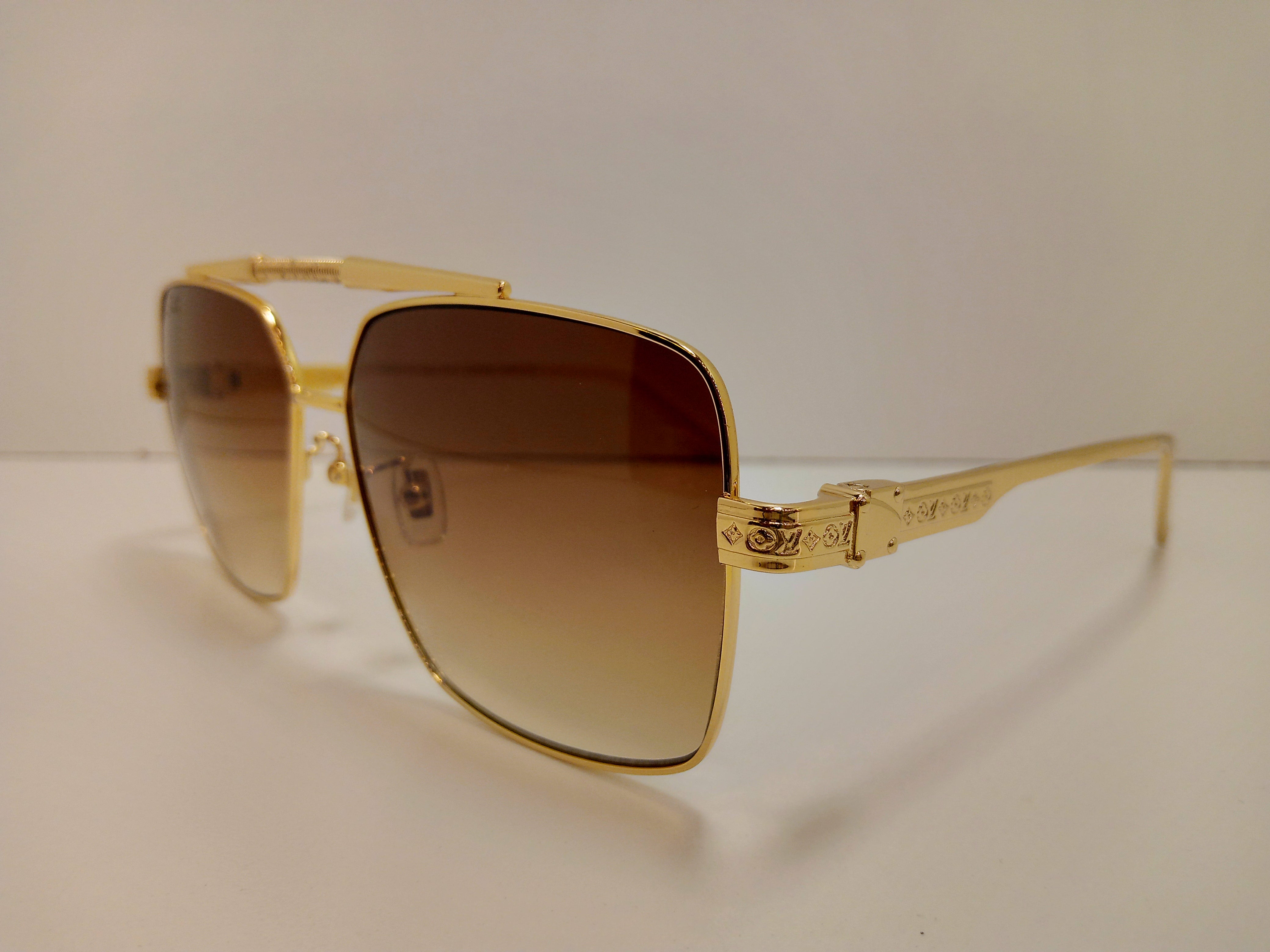 LOUIS VUITTON Z1209W