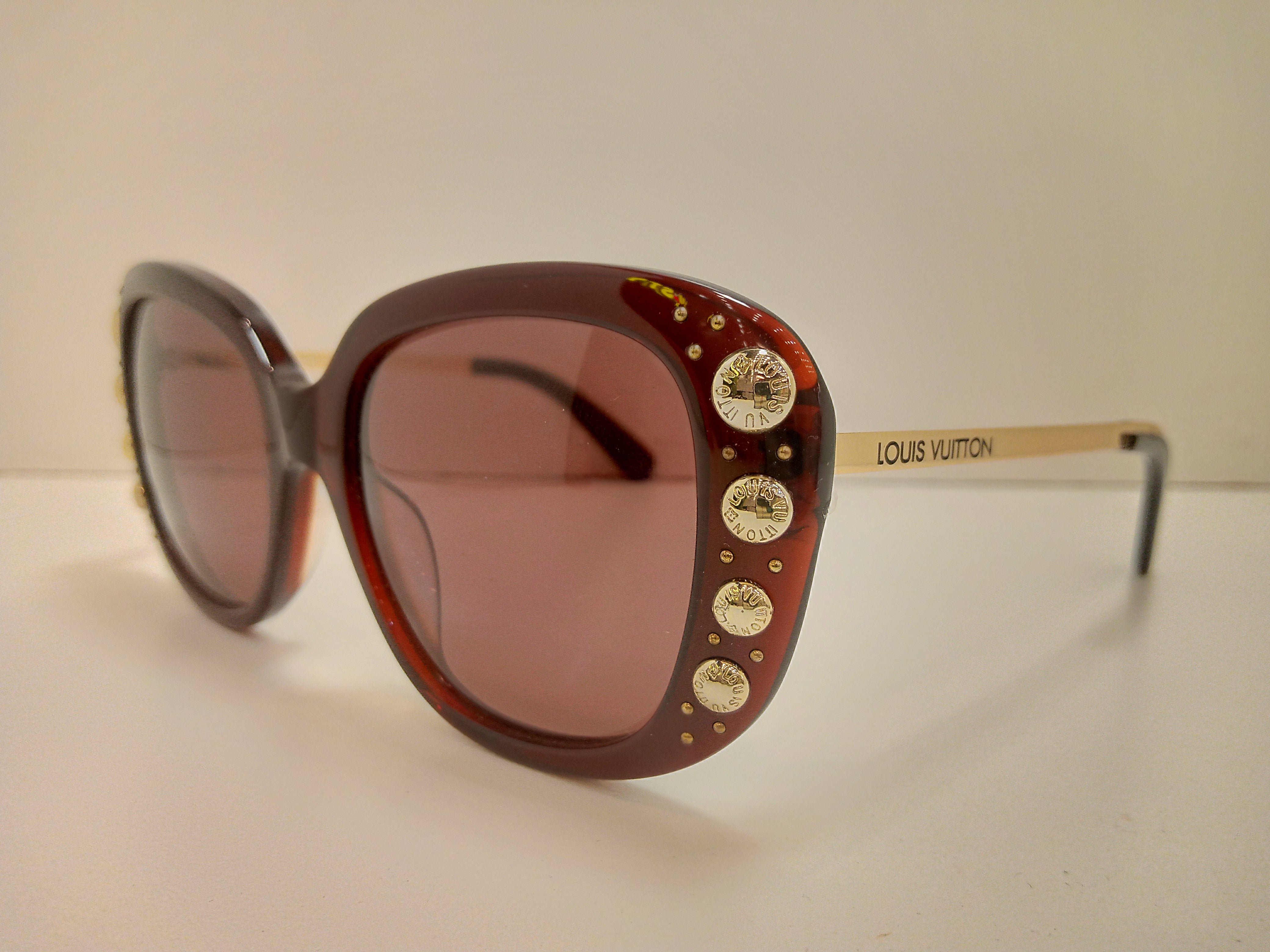 LOUIS VUITTON Z1126E