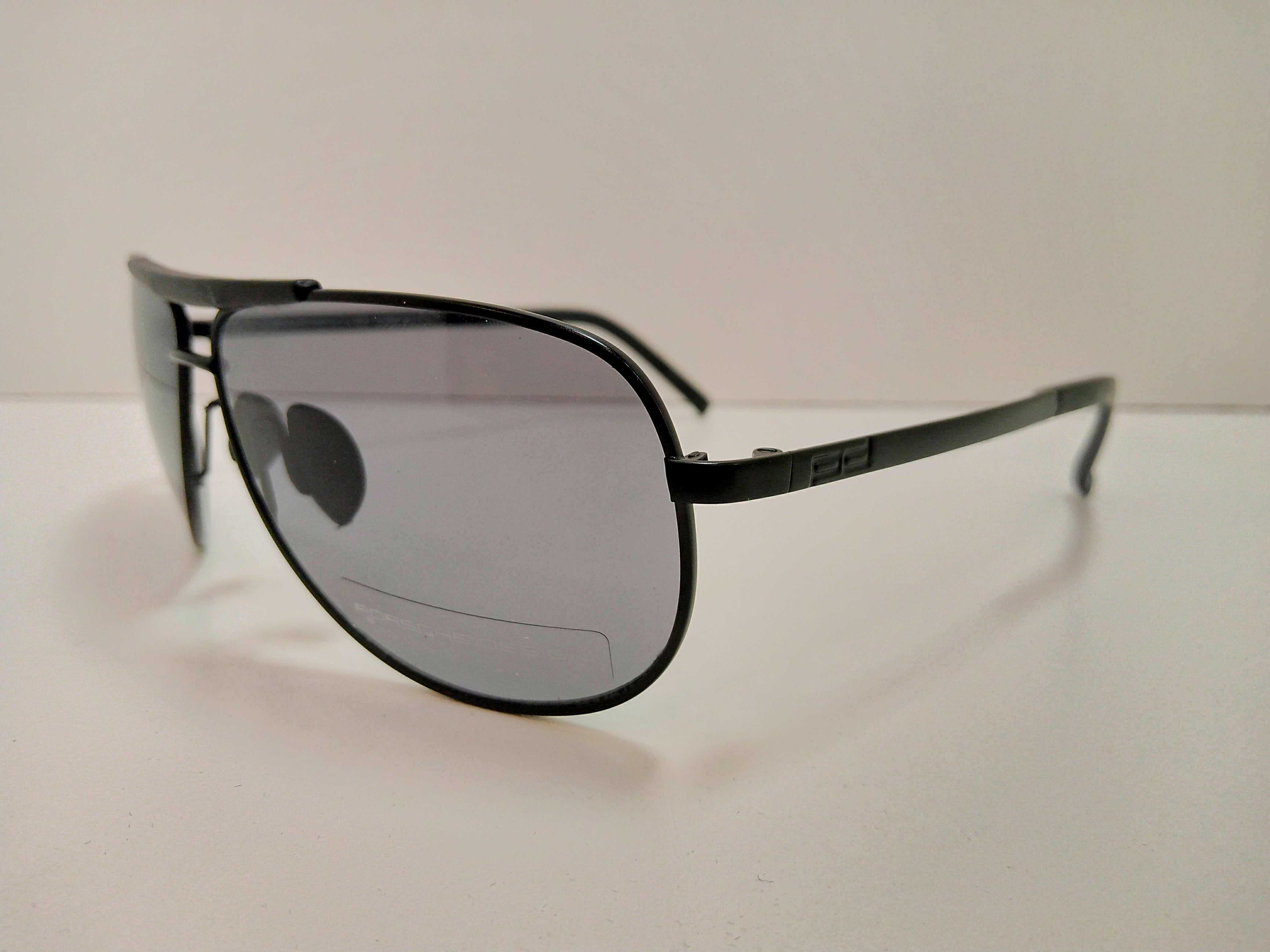 PORSCHE DESIGN P8560